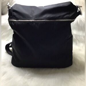 Carpisa Fashion Backpack/shoulder bag for Women - Black.